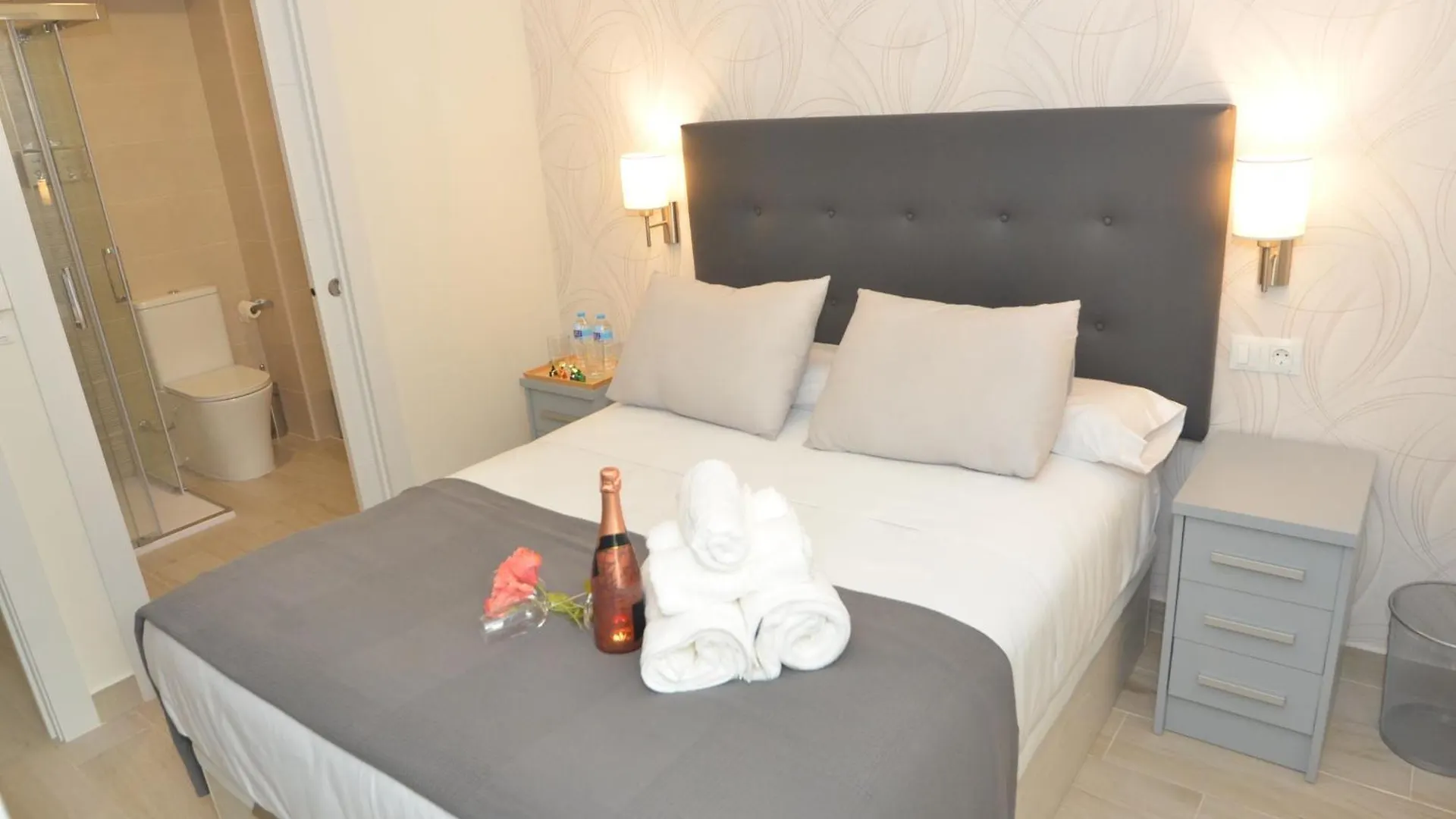 Alojamiento Beethoven Luxury مالقة إسبانيا