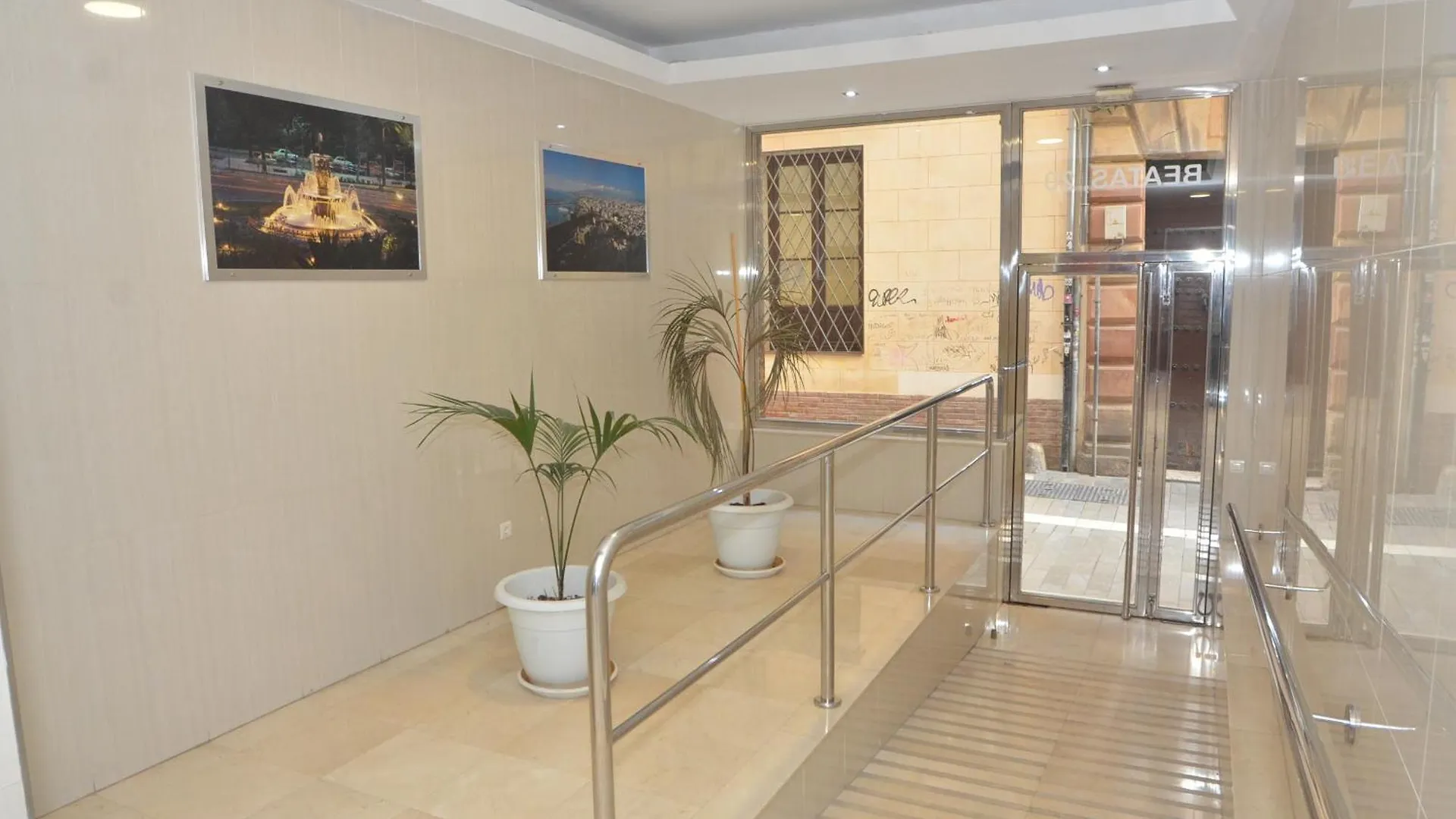بيت ضيافة Alojamiento Beethoven Luxury مالقة إسبانيا