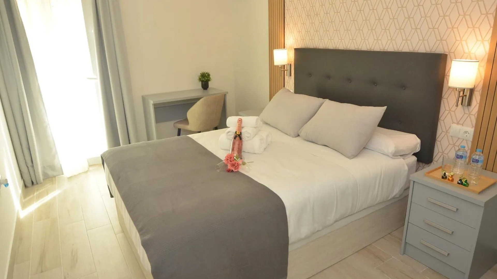 Alojamiento Beethoven Luxury مالقة