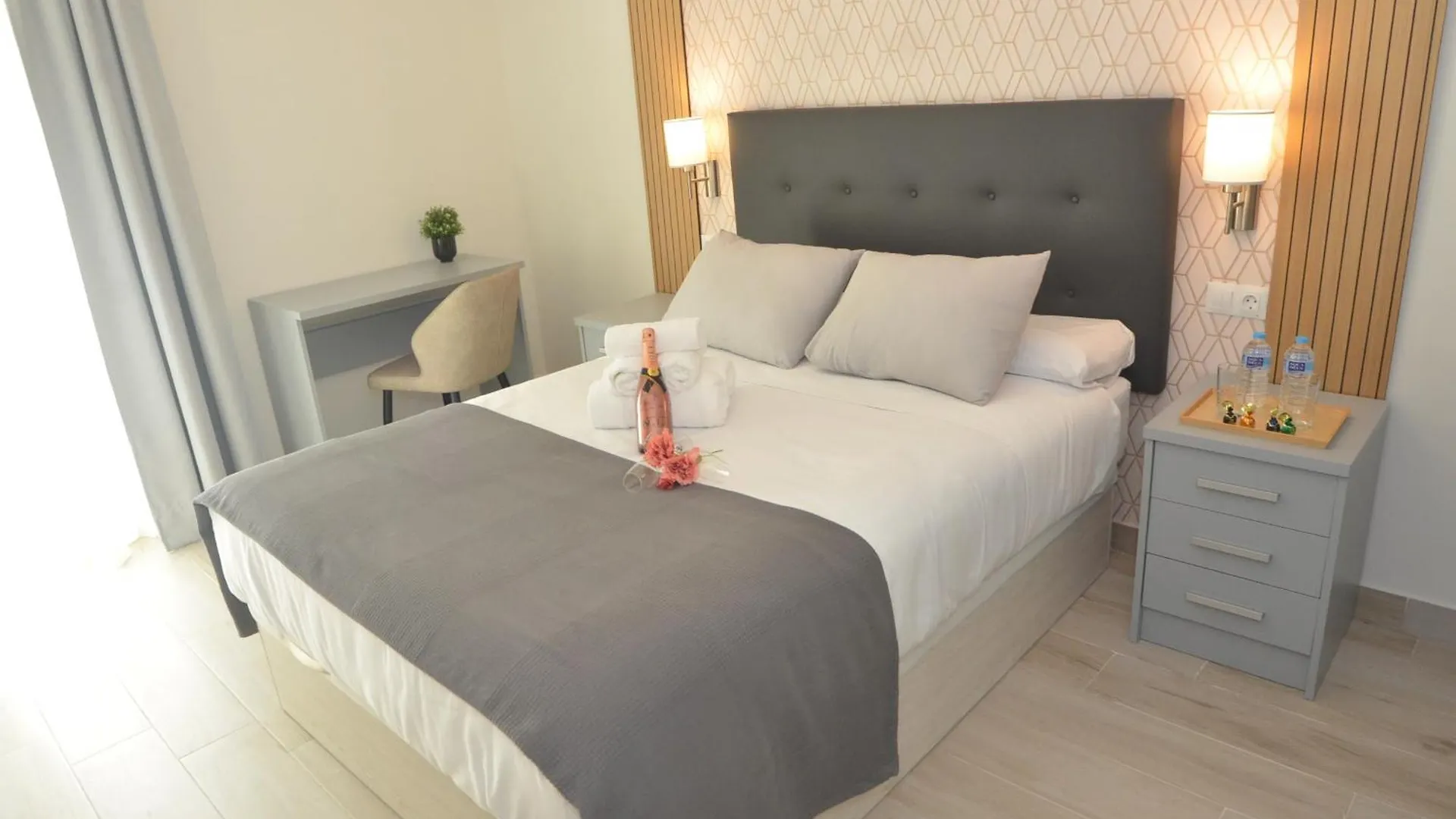 Alojamiento Beethoven Luxury Málaga Affittacamere